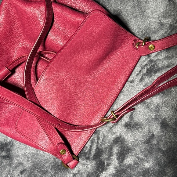 Pink Crossbody Bag with Structured Design and Gold Hardware - Picture 9 of 9